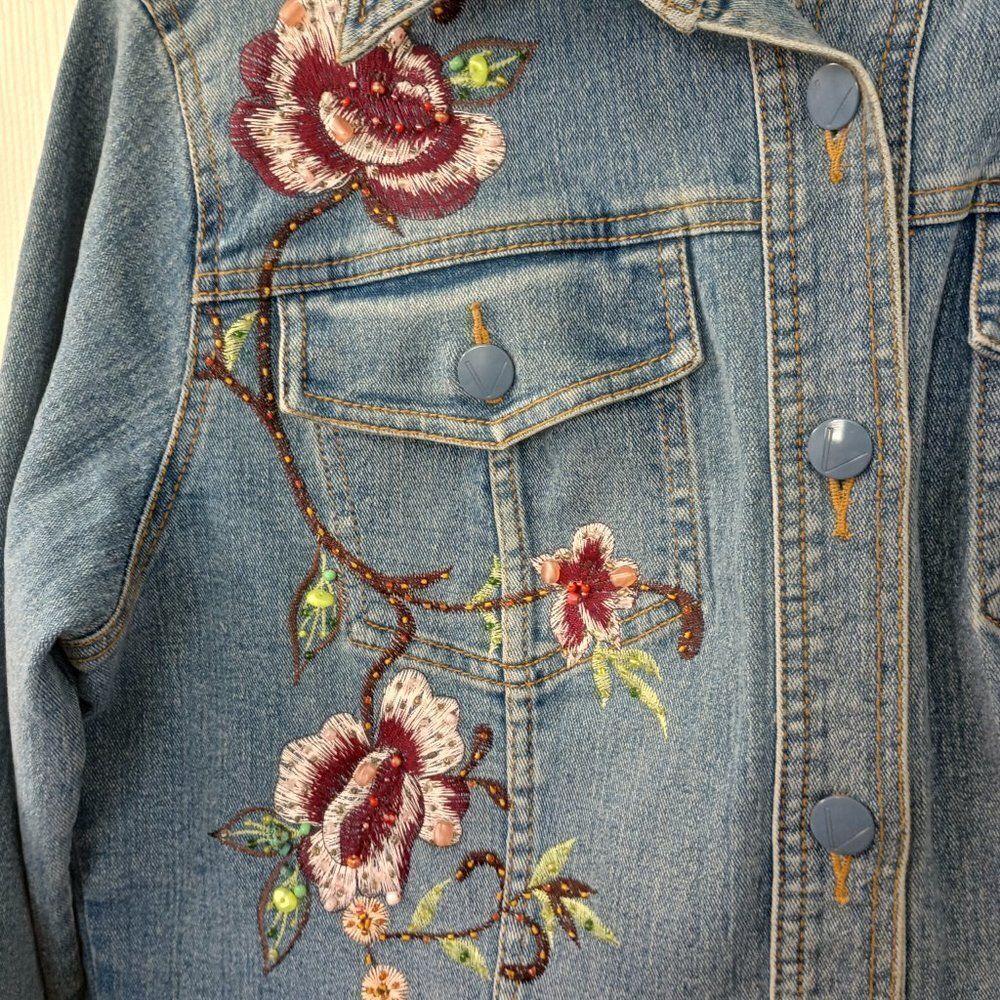 Very Vera Cropped Embroidered Jean Jacket‎ Size Large Petite - Picture 4 of 8